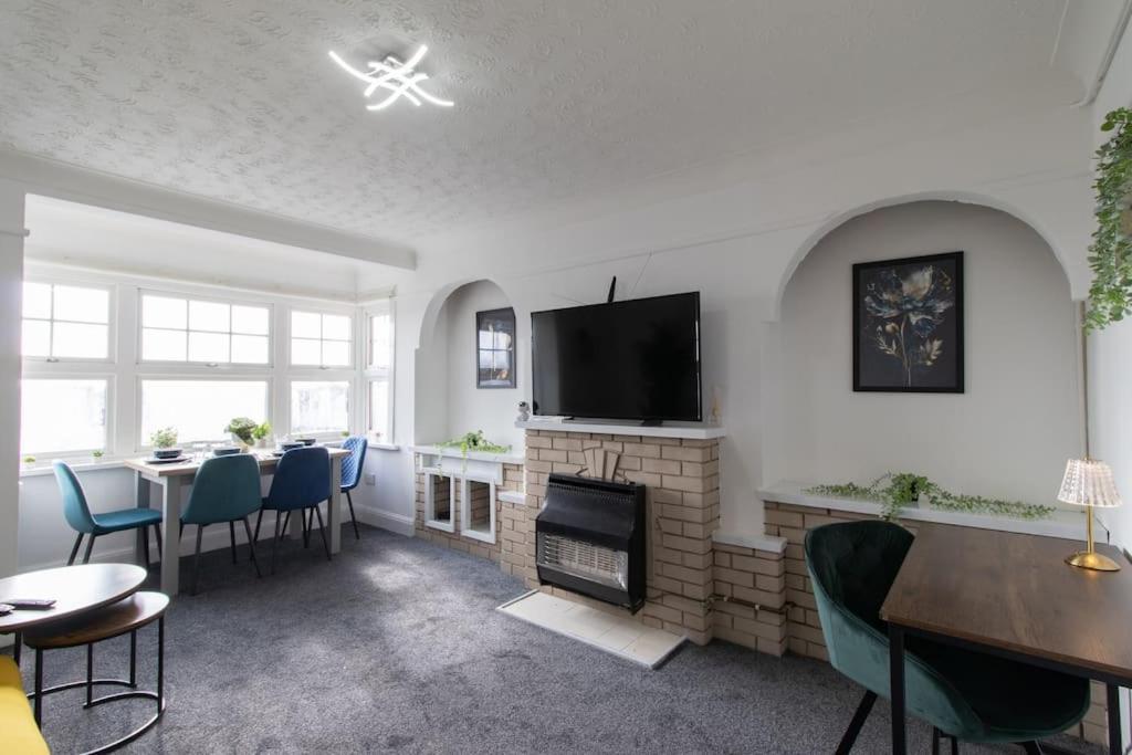Open Mind Property - Southsea With Free Parking 朴次茅斯 外观 照片